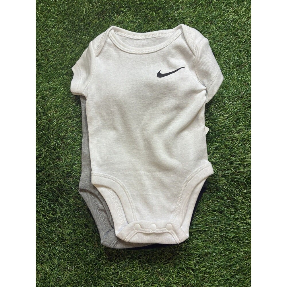 Nike Unisex Baby 0-3M 3 Set Short Sleeve Bodysuits Solid Cotton Knit NWT Swoosh